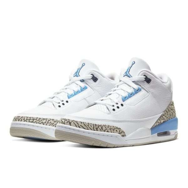 Air Jordan 3 (UNC)